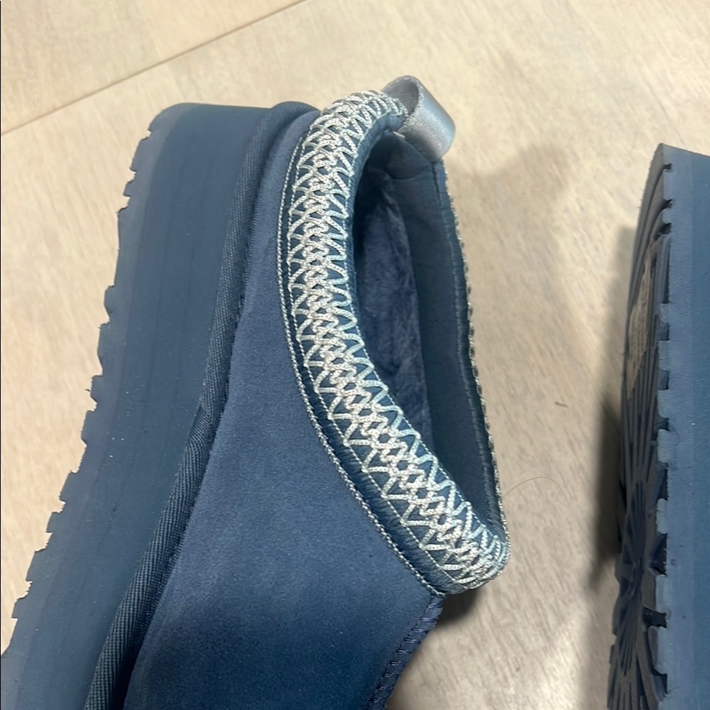 UGG Tazz Platform Slippers in Desert Blue - Picture 6 of 9
